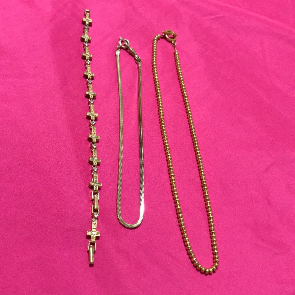 3 pieces of Gold tone Jewelry